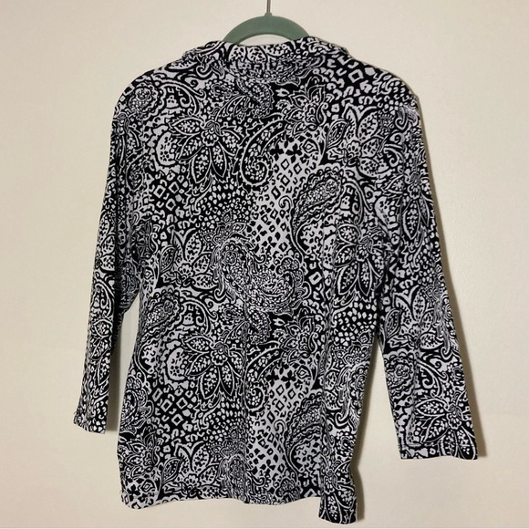 Pappagallo Paisley Top | Size M | Black and White | Stretchy | 3/4 Sleeve - Picture 2 of 7